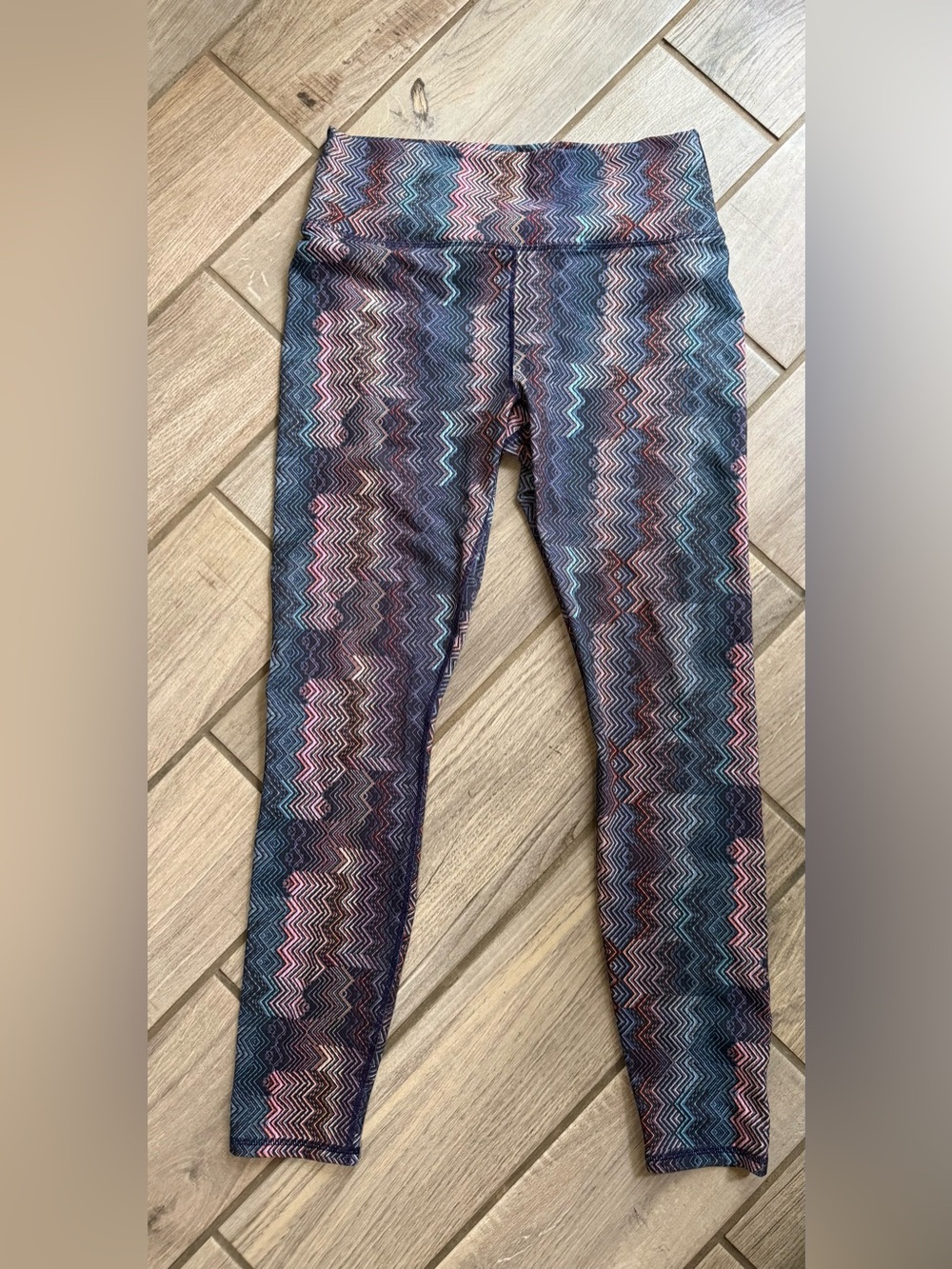 Guru G Active Women’s Colorful Zig Zag Leggings L